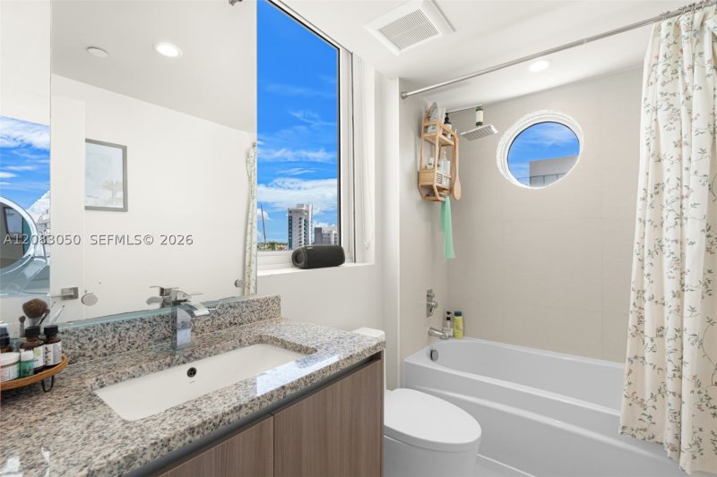 Condo for sale at Pearl House 601