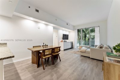 Aluguel de apartamento no The Plaza Tower II 201