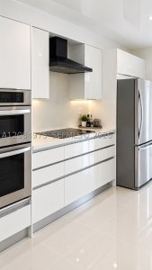Comprar apartamento no Towers of Oceanview South 1018