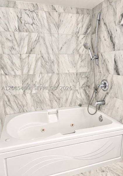 Apartment for rent at Brickell on the River North 2808