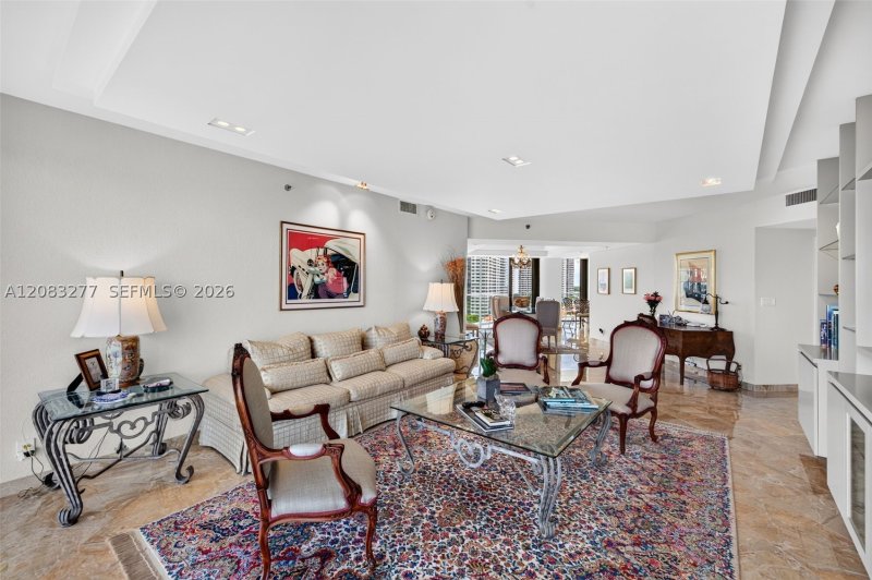 Condo for sale at Williams Island 2800 1202