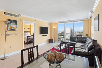 Aluguel de apartamento no The Collins Condo 1520