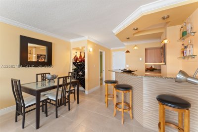 Aluguel de apartamento no The Collins Condo 1520