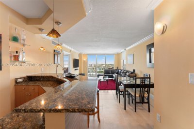 Aluguel de apartamento no The Collins Condo 1520
