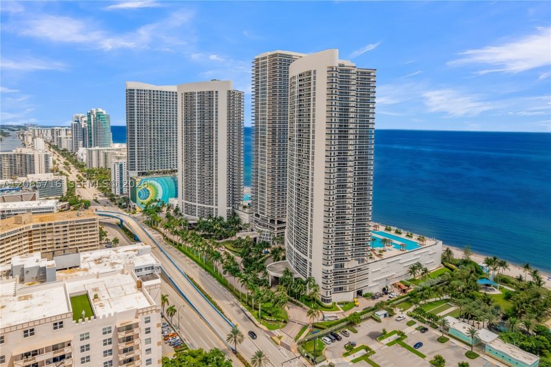 Condo for sale at Beach Club One 706