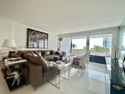 Aluguel de apartamento no Commodore Club East 405