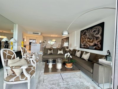 Aluguel de apartamento no Commodore Club East 405