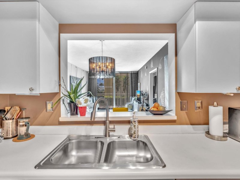 Condo for sale at The Tides at Bridgeside Square 611