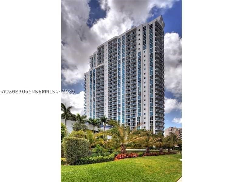 Apartment for rent at Ocean Marine Yacht Club 1103