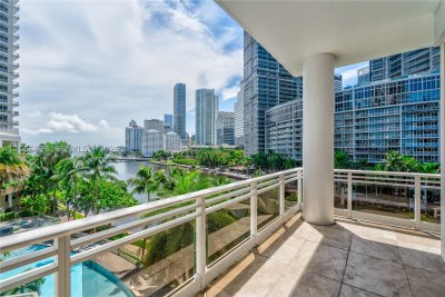 Comprar apartamento no Carbonell 504