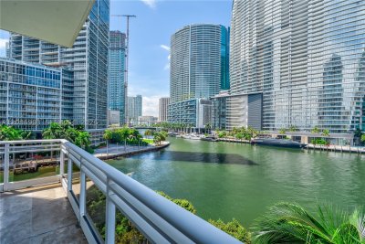 Comprar apartamento no Carbonell 504