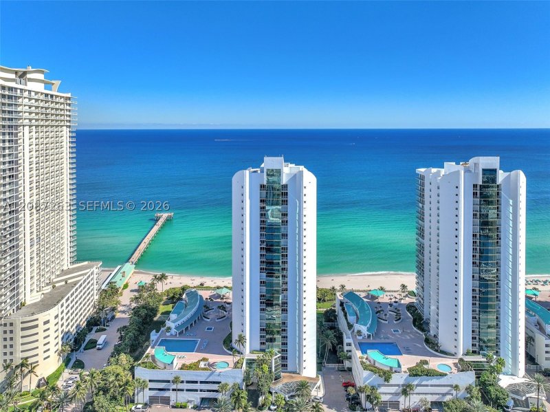 Apartment for rent at Oceania 3 2136