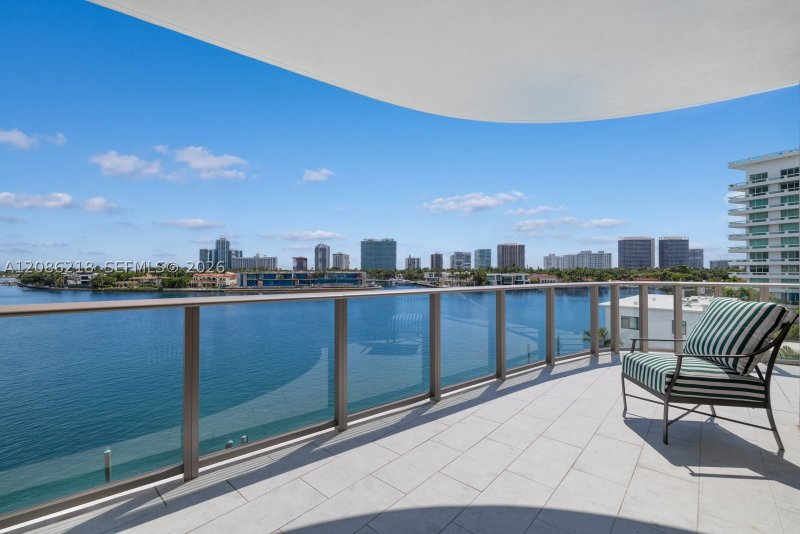 Comprar apartamento en Onda Bay Harbor Islands 506