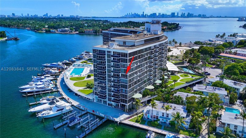 Condo for sale at King Cole 601