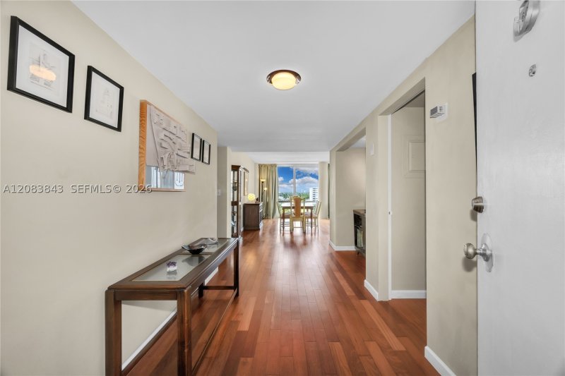 Condo for sale at King Cole 601