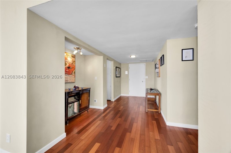 Condo for sale at King Cole 601