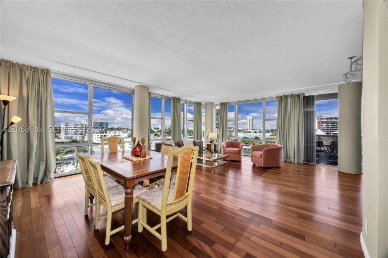 Condo for sale at King Cole 601