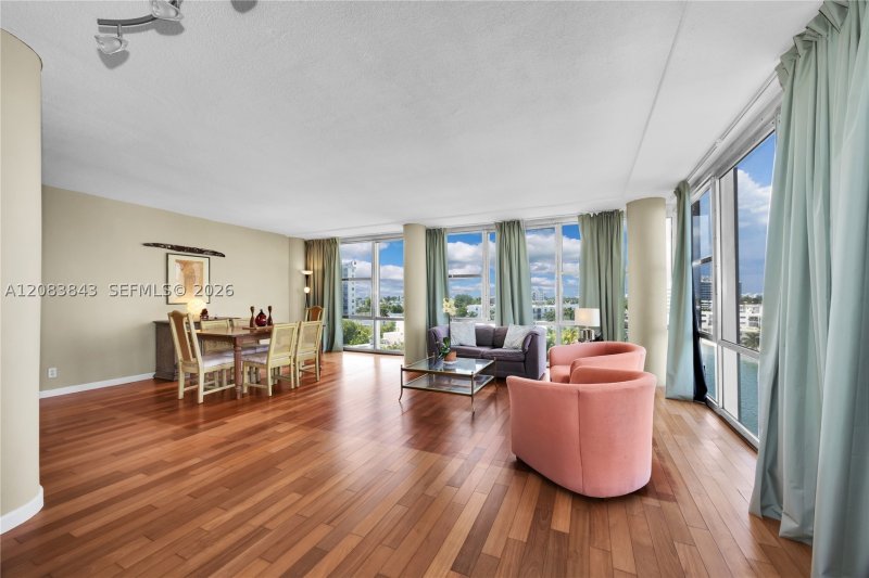 Condo for sale at King Cole 601