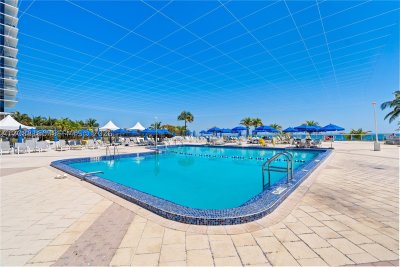 Comprar apartamento no Parker Plaza Estates 1710