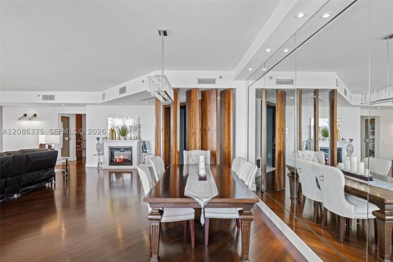 Condo for sale at The Gables Club 9D