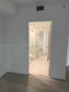 Comprar apartamento no Brickell Heights West 2401