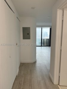 Comprar apartamento no Brickell Heights West 2401