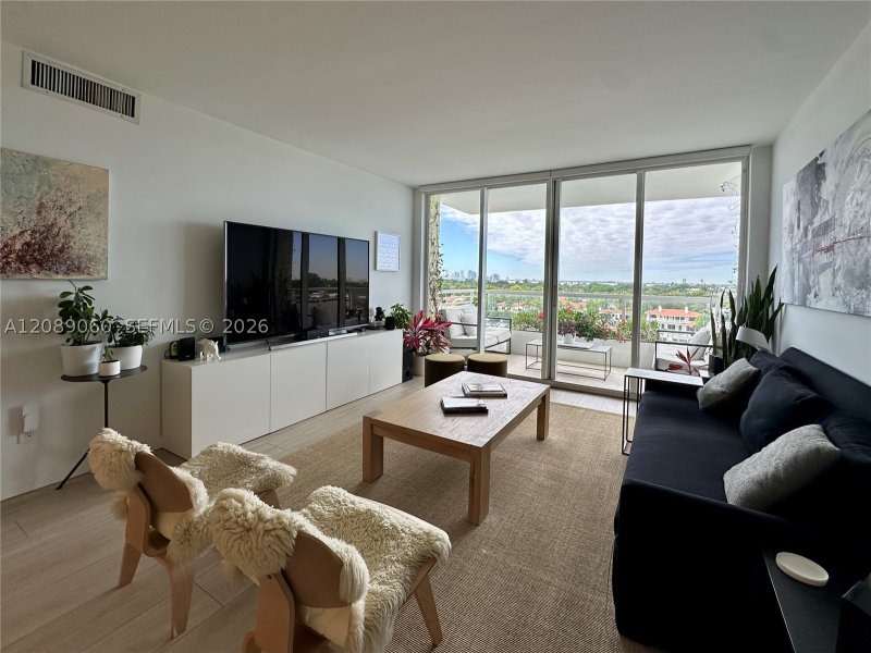 Property photo # 6