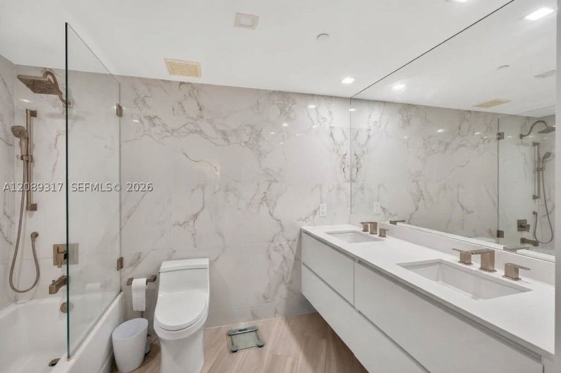 Comprar apartamento en Metropolitan at Brickell 2401