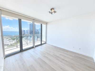 Aluguel de apartamento no Marina Blue 3306