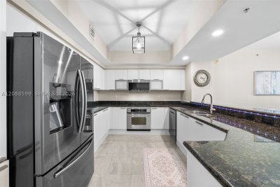 Comprar apartamento no One Fifty One at Biscayne 701