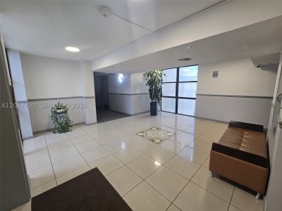Aluguel de apartamento no Plaza of the Americas 804