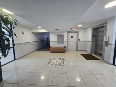 Aluguel de apartamento no Plaza of the Americas 804
