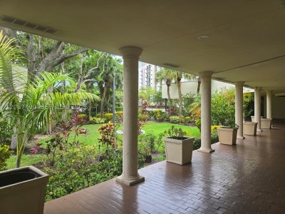 Aluguel de apartamento no Plaza of the Americas 804
