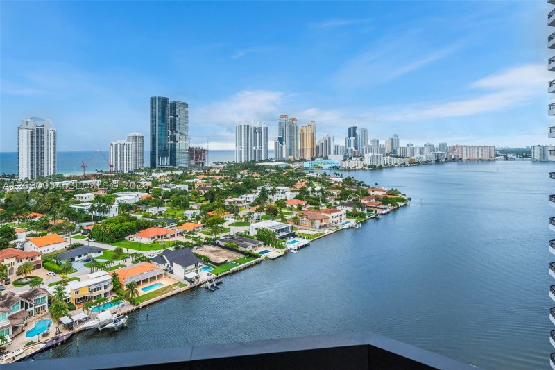 Comprar apartamento no Mystic Pointe 100 2406