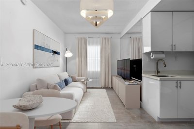 Comprar apartamento no Ocean Walk on South Beach 106