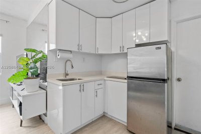 Comprar apartamento no Ocean Walk on South Beach 106