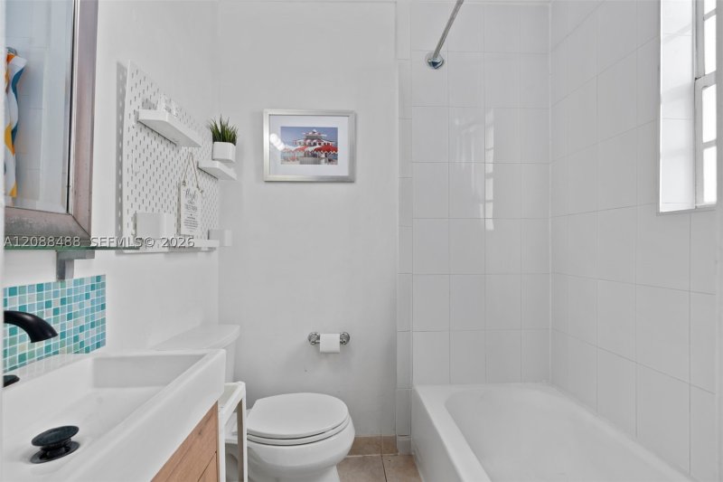 Condo for sale at Ocean Walk on South Beach 106