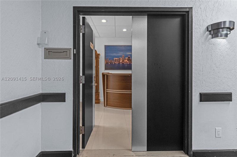 Condo for sale at Sailboat Cay CUT3