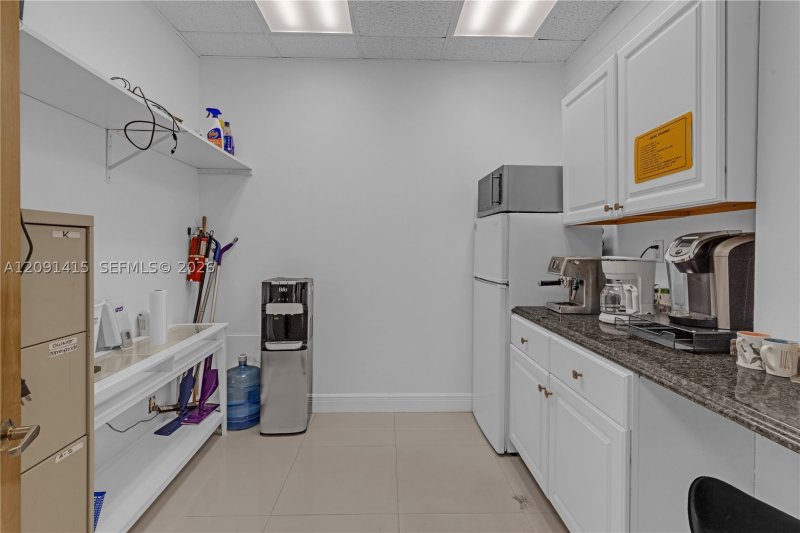 Condo for sale at Sailboat Cay CUT3