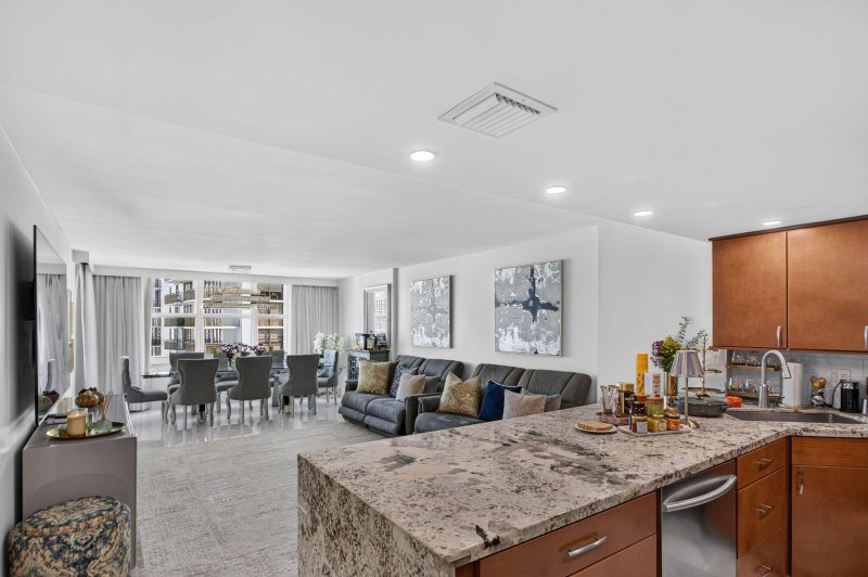 Condo for sale at Berkley South 8B