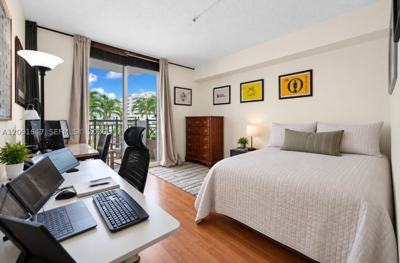 Condo for sale at Gables Park Tower 606