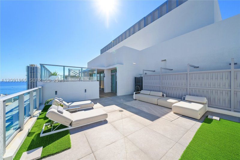 Comprar apartamento en Parque Towers at St. Tropez 4-PH-03