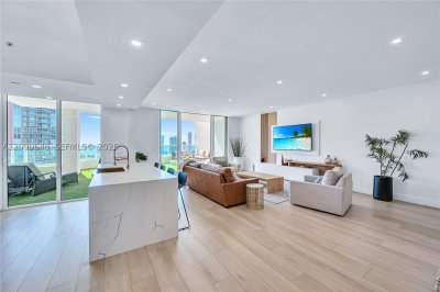 Comprar apartamento no Aventura Marina II UPH11