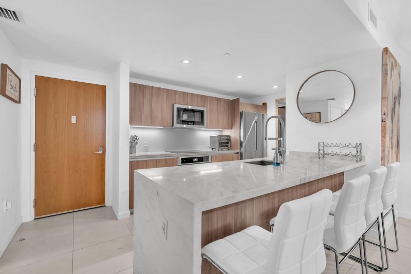 Condo for sale at Tiffany House 512