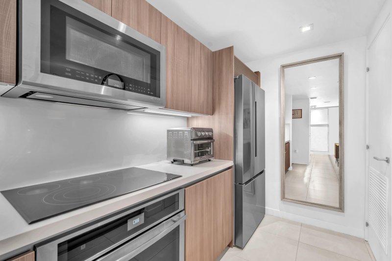 Condo for sale at Tiffany House 512