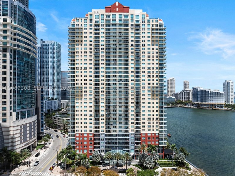 Apartment for rent at Mark on Brickell 1001