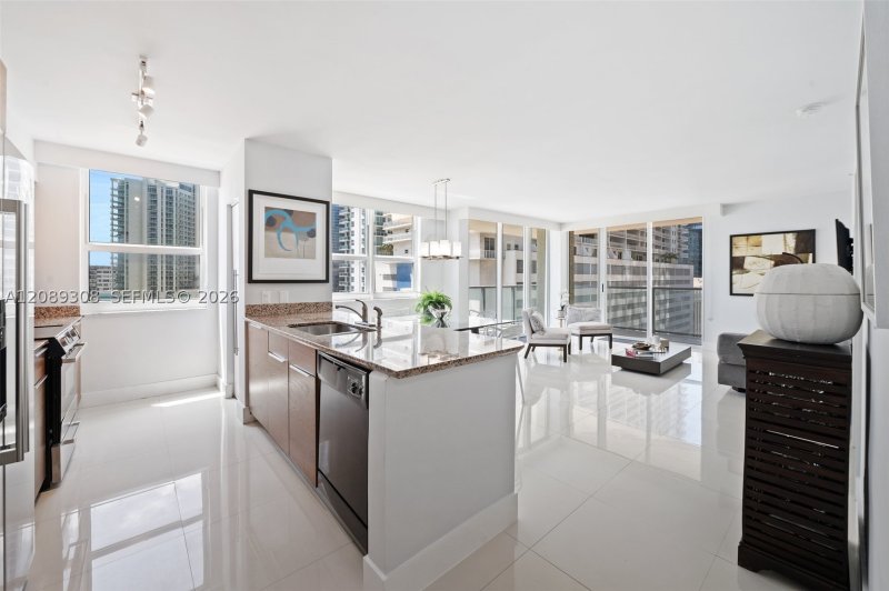 Apartment for rent at Mark on Brickell 1001