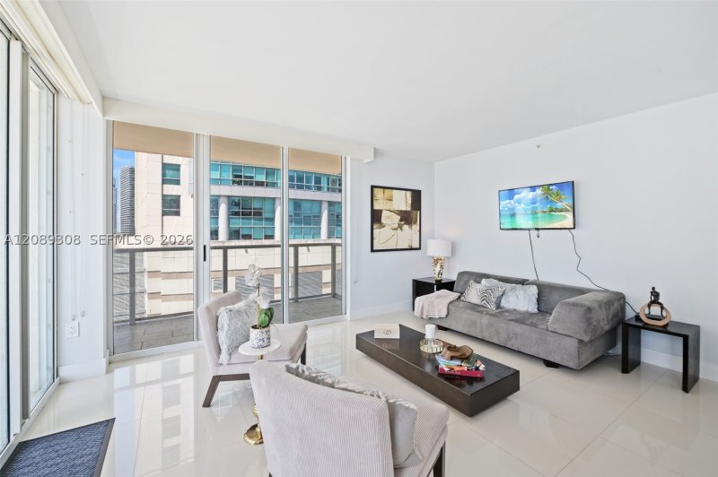Apartment for rent at Mark on Brickell 1001