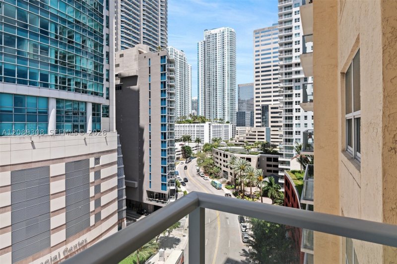 Apartment for rent at Mark on Brickell 1001