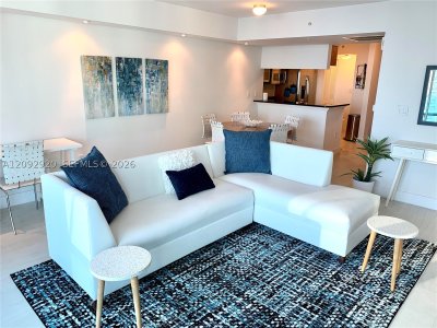 Aluguel de apartamento no Brickell on the River North 2806